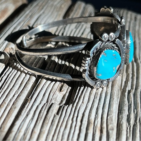 Vintage Navajo Turquoise Sterling Silver Cuff, Artist Marked - Picture 7 of 13